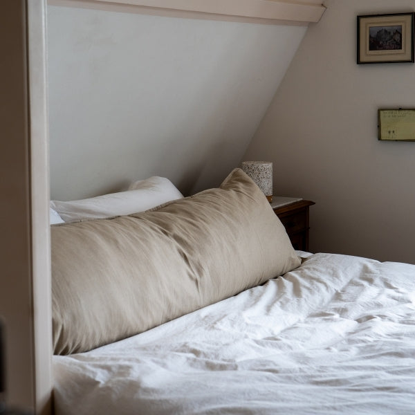 Body Pillow (large 155x50 cm) met GRATIS reistas image 1