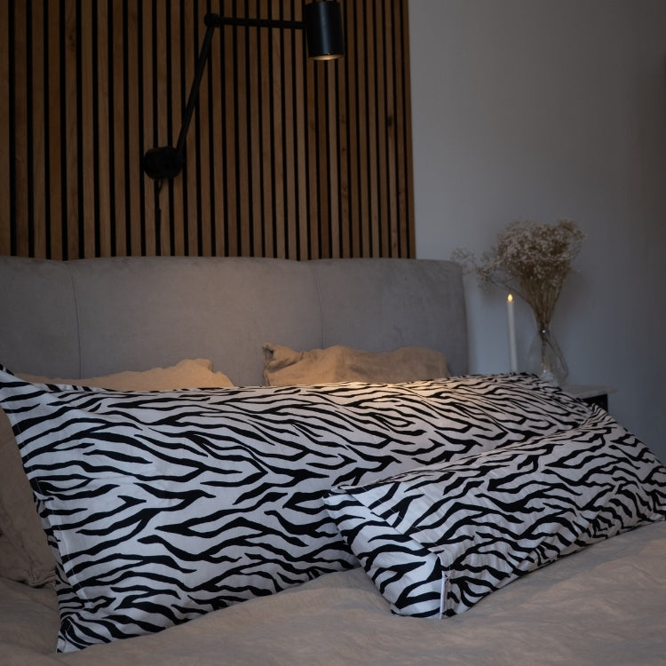 Body Pillow Hoes – Zebra (katoensatijn) - Medium (155x40cm) image